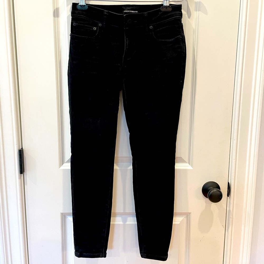 Women’s Lucky Brand jeans.